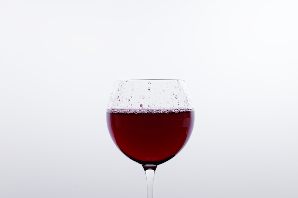 Merlot vs Shiraz: Soft and Plush vs Bold and Spicy